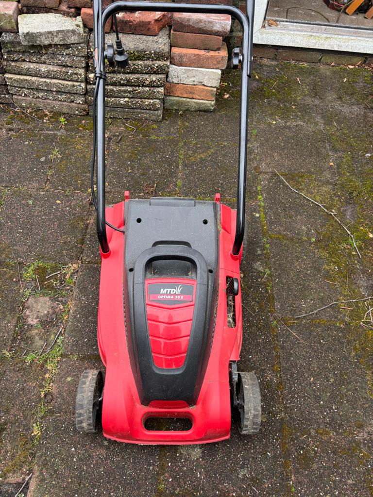 MTD Optima 38 E Elektrische Grasmaaier met Opvangbak, Ophalen, Cirkelmaaier, Gebruikt, Elektrische grasmaaier
