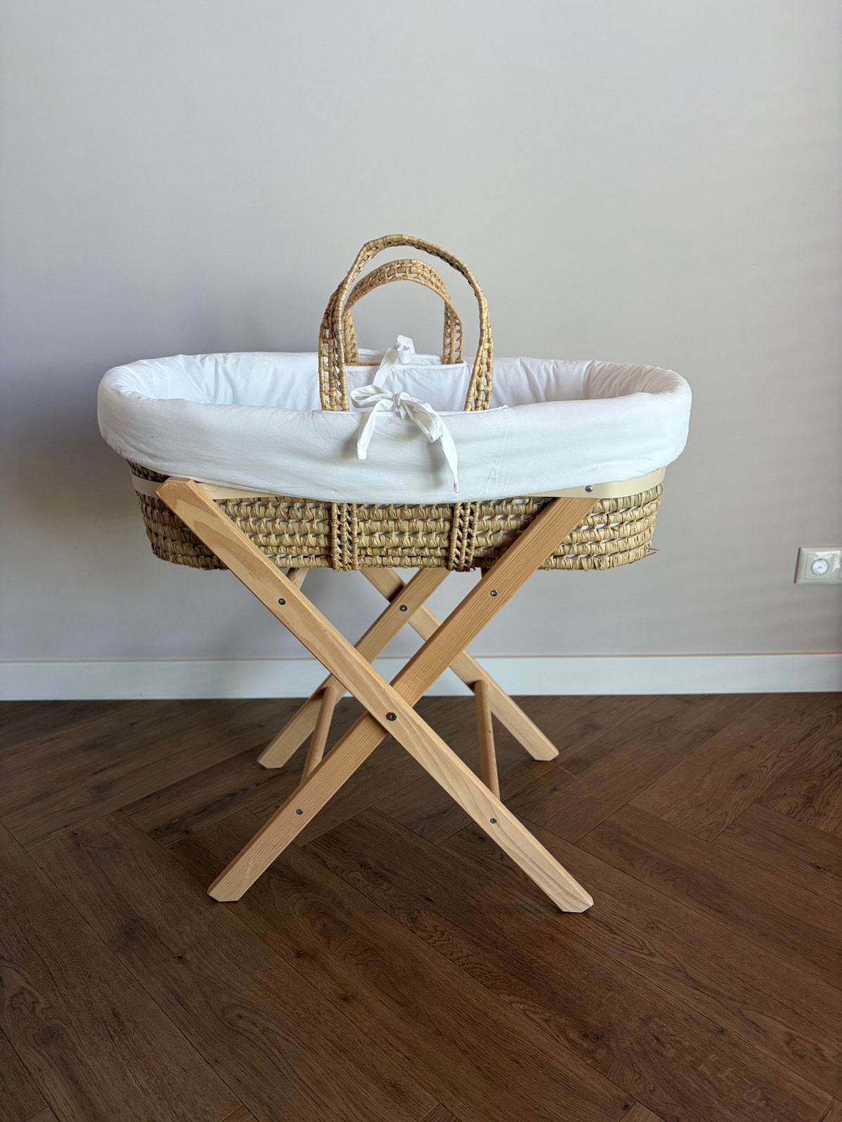 Mozesmand / babywieg met houten standaard, Ophalen, Zo goed als nieuw, Wieg