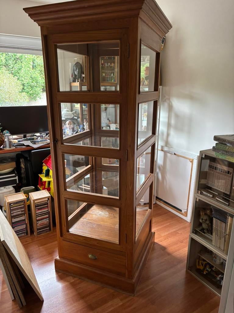PRACHTIGE VITRINE MET 2 DEUREN EN 2 LADES, Ophalen, Gebruikt, Eikenhout, 50 tot 100 cm