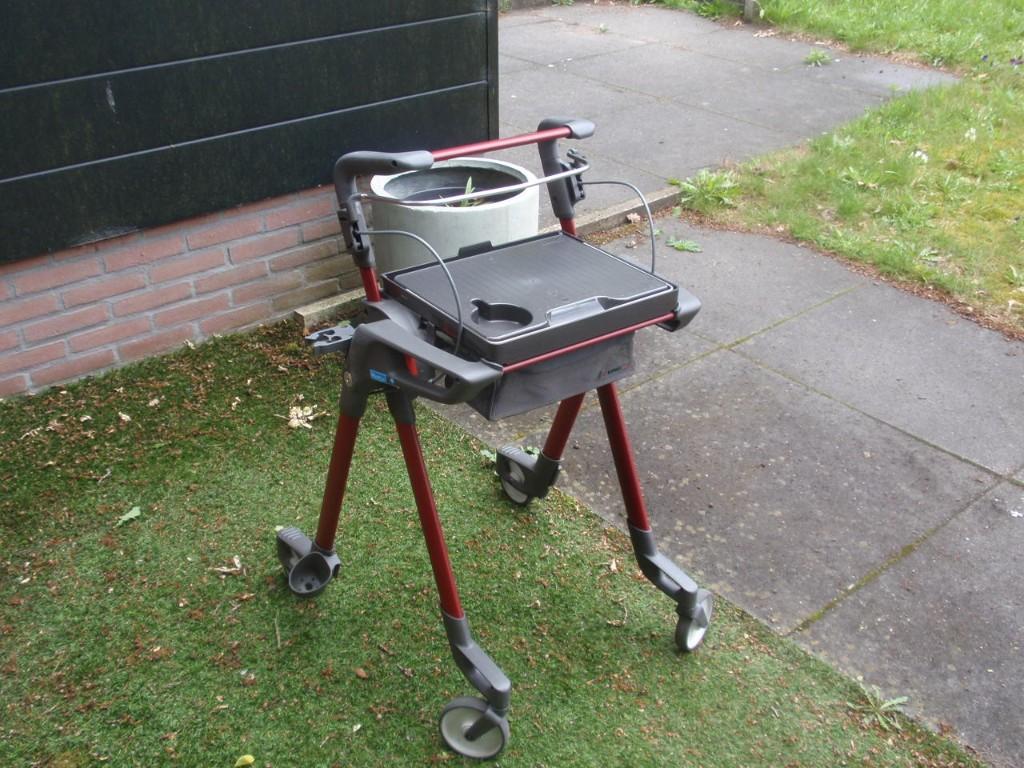 Topro binnen rollator met tas,dienblad en stokhouder, Ophalen, Opvouwbaar, Zo goed als nieuw