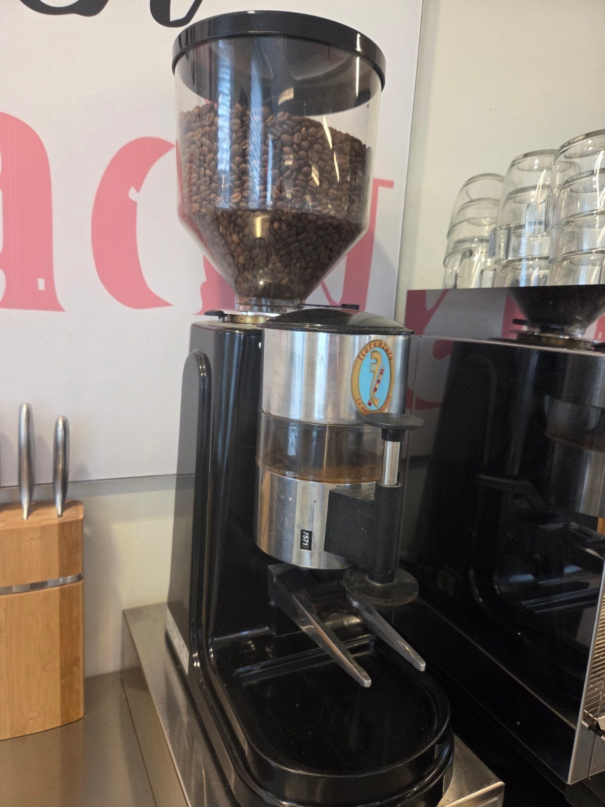 Professionele koffiemolen voor verse bonen, Witgoed en Apparatuur, Koffiezetapparaten, Gebruikt, Overige modellen, 10 kopjes of meer