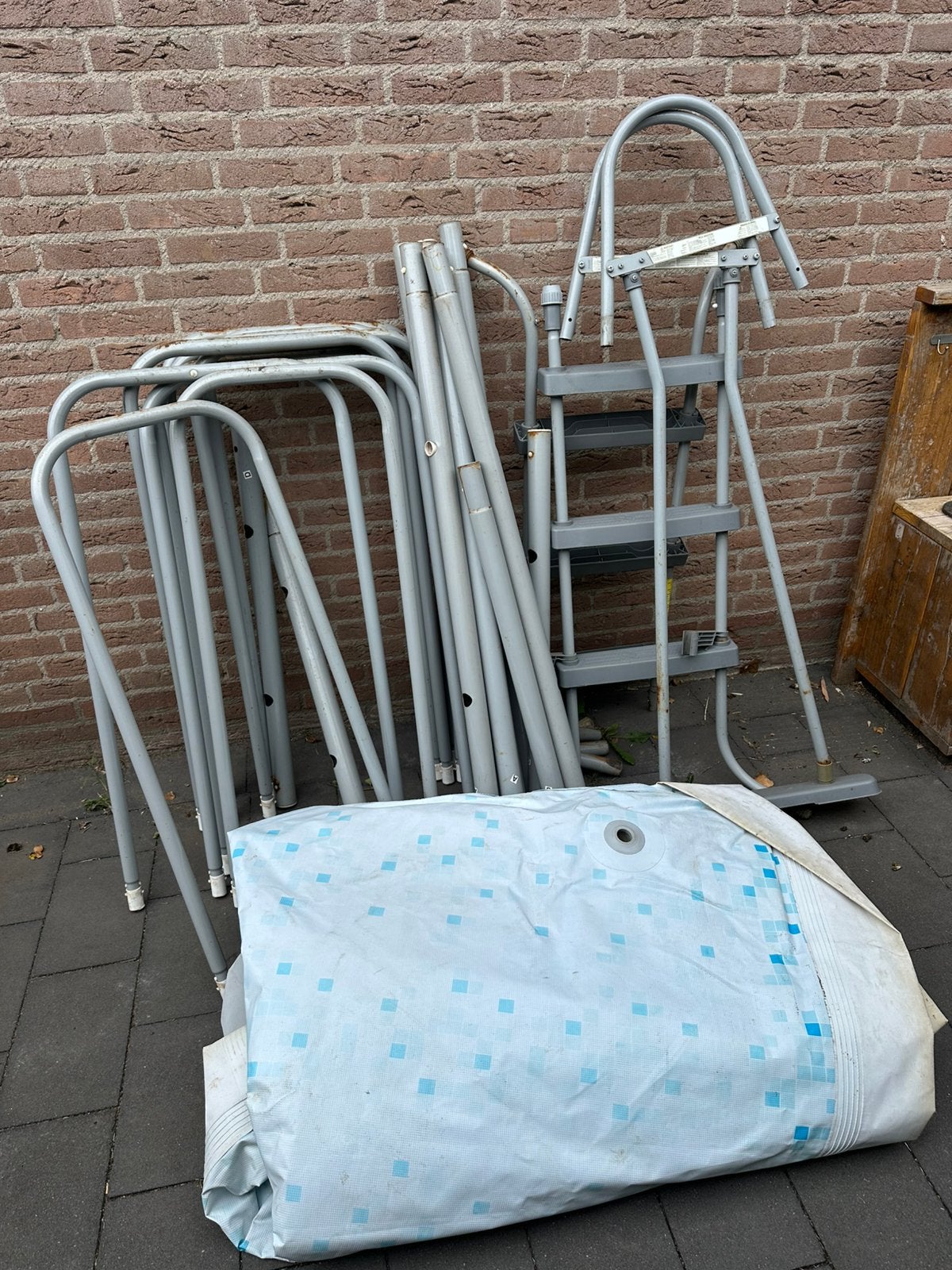 GRATIS zwembad 4x2 met pomp en trap, Ophalen, Gebruikt, 200 tot 300 cm, 80 tot 120 cm