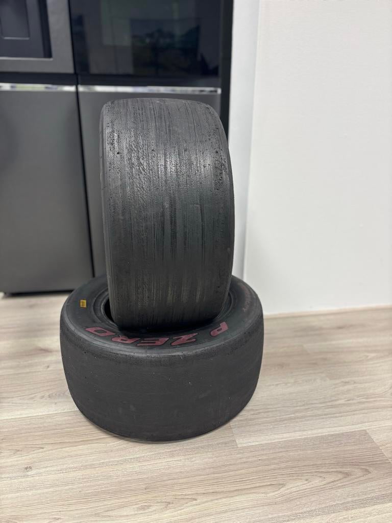 Pirelli P Zero Ultrasoft racebanden (2 stuks), Ophalen of Verzenden, Gebruikt, Auto's