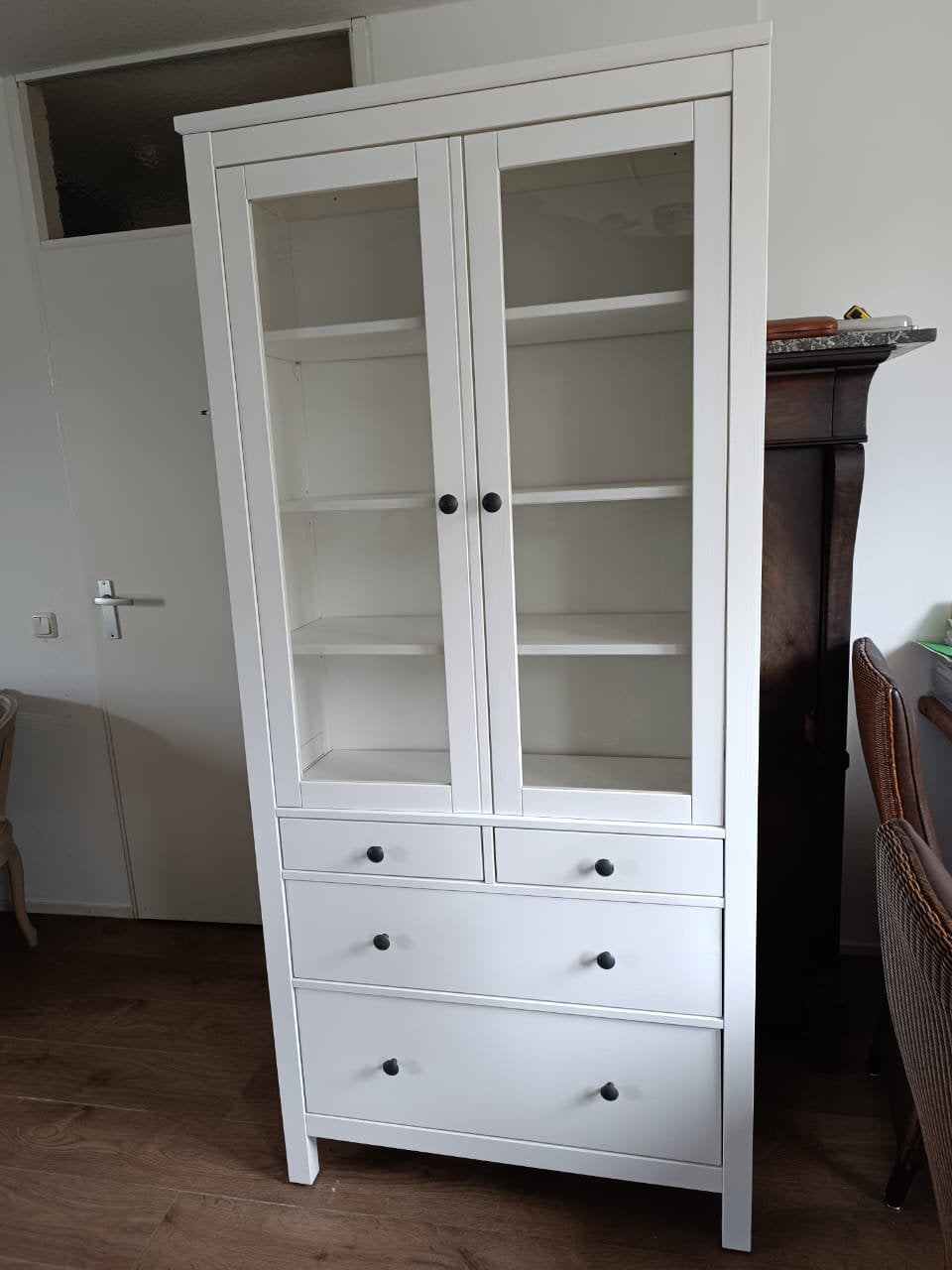 Hemnes vitrinekast boekenkast, Ophalen, 50 tot 100 cm, Zo goed als nieuw, 150 tot 200 cm