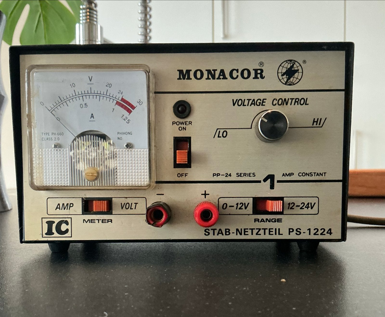 Monacor Stab-Netzteil PS-1224 - Werkend, Ophalen of Verzenden, Gebruikt