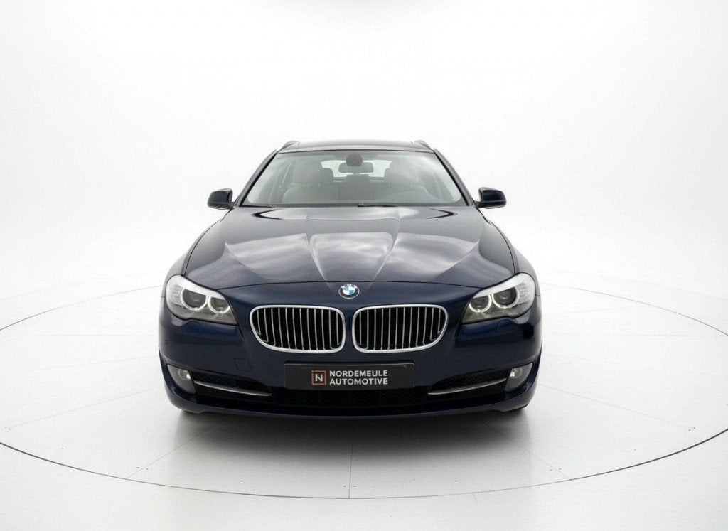 Bmw 5-SERIE 523I HIGH EXECUTIVE. AIRCO, CRUISE, TREKHAAK, Euro 5, Gebruikt, 2000 kg, Blauw