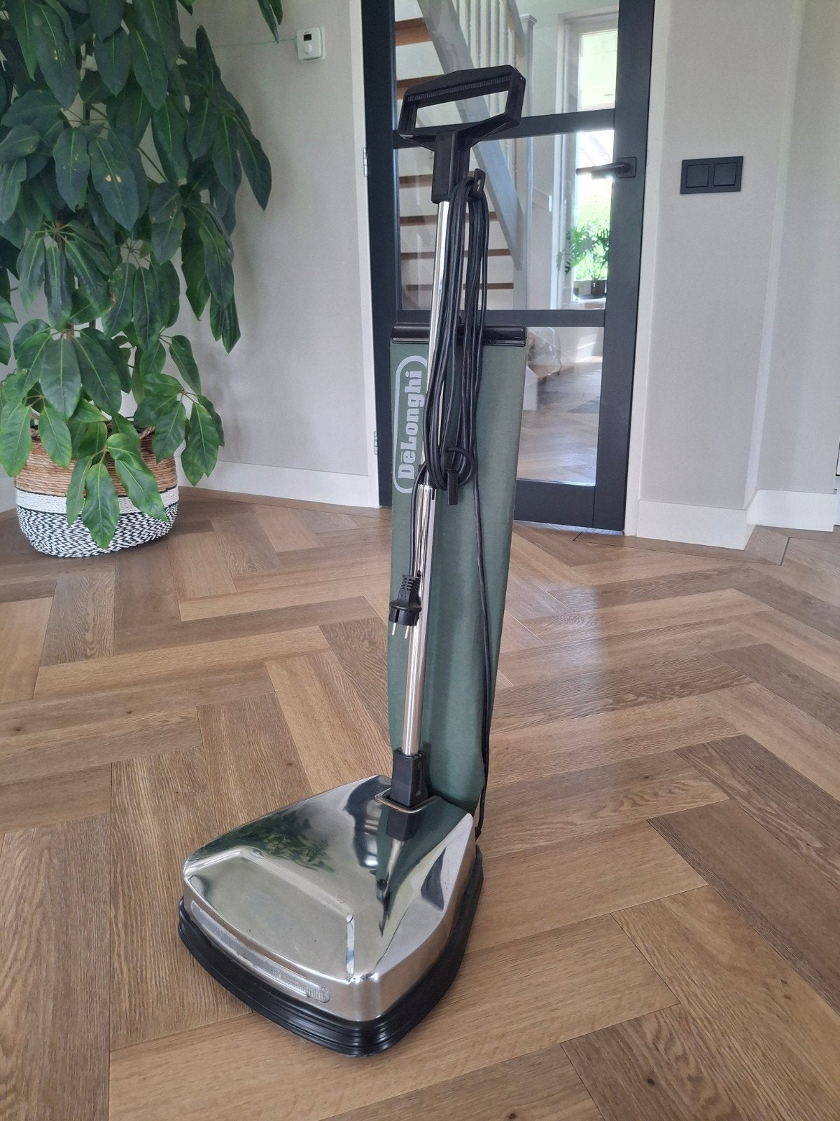 DeLonghi LC500C Vloerpoetsmachine met accessoires, Ophalen, Gebruikt