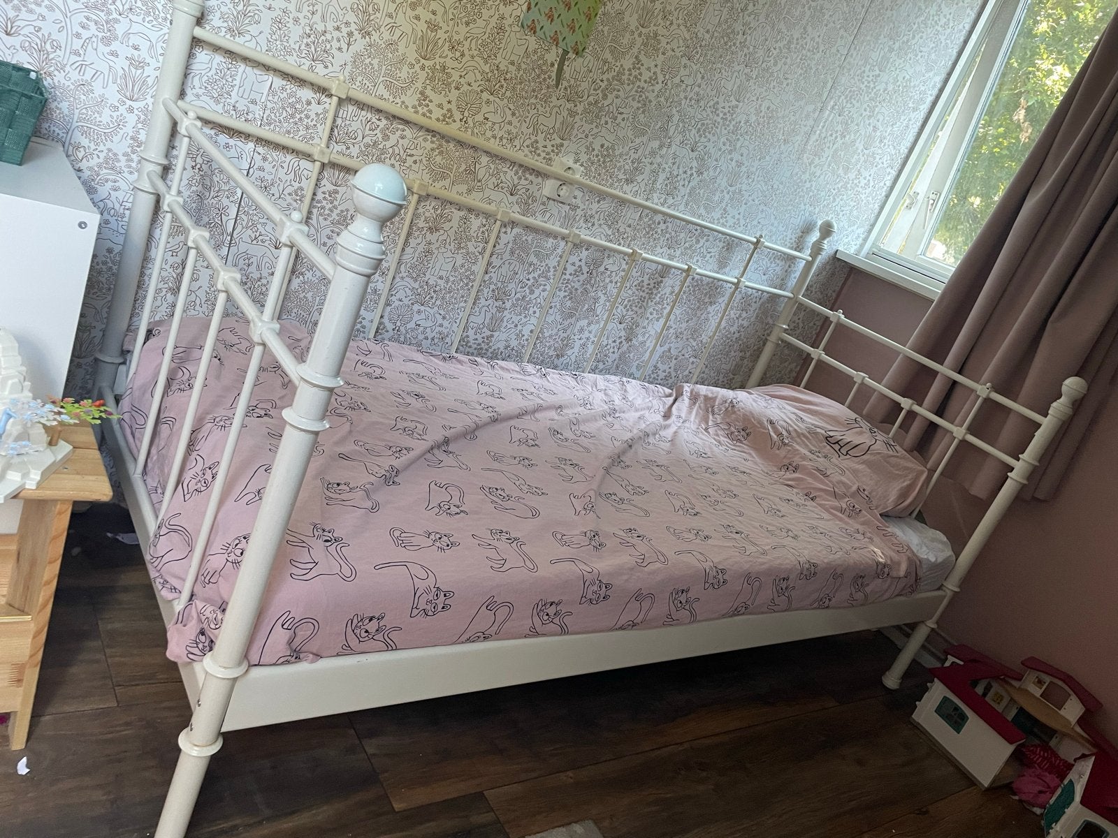 Wit metalen meisjes bed, Ophalen, Gebruikt, 90 cm, Eenpersoons