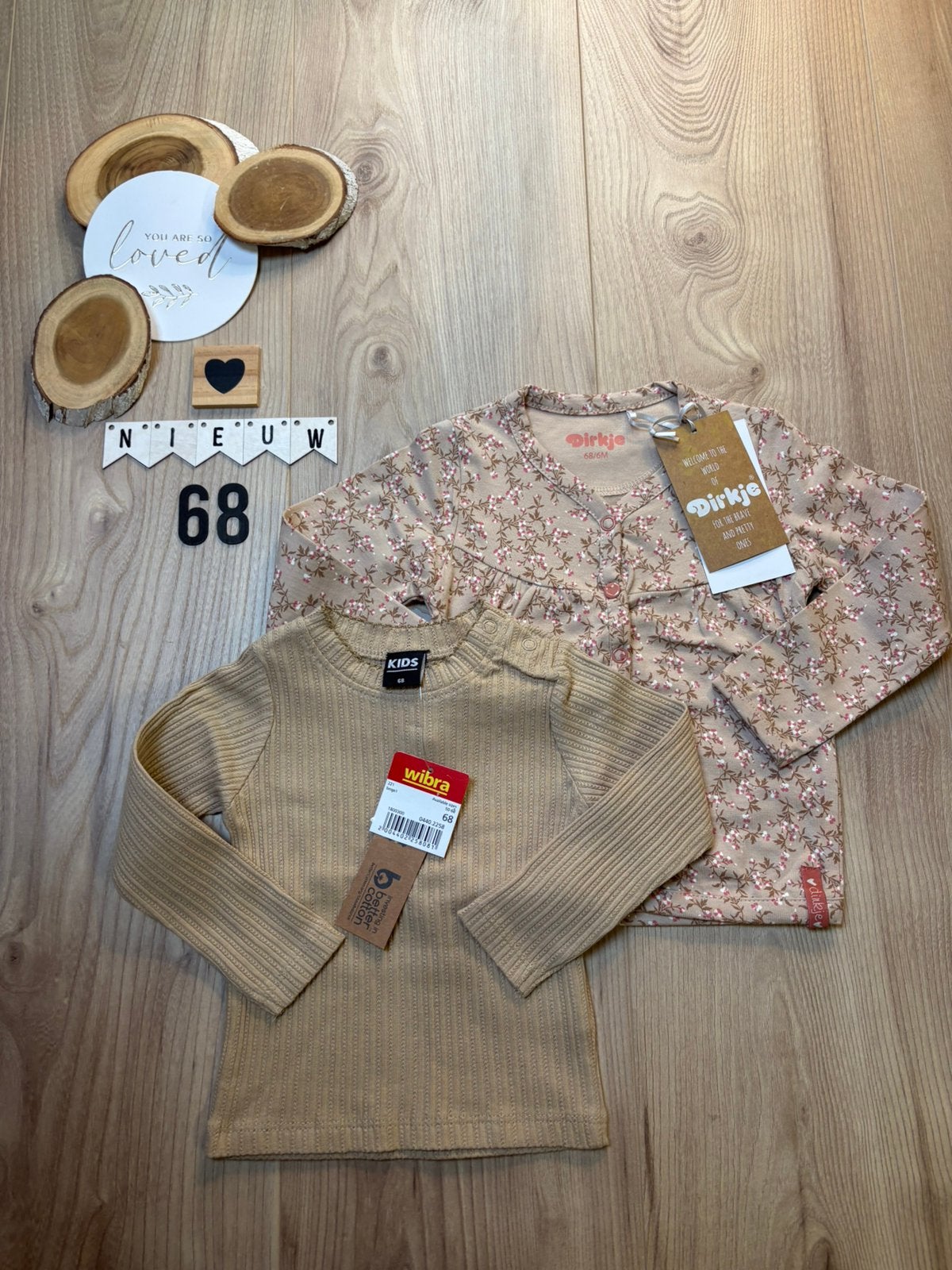 Baby meisje setje vestje dirkje, shirtje wibra beige maat 68, Ophalen of Verzenden, Nieuw, Jongetje, Setje