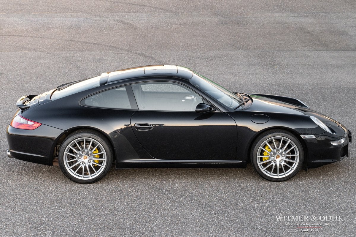 Porsche 911 Carrera Nieuw PCCM (bj 2004, automaat), Auto's, Dealer onderhouden, Achterwielaandrijving, Gebruikt, Zwart