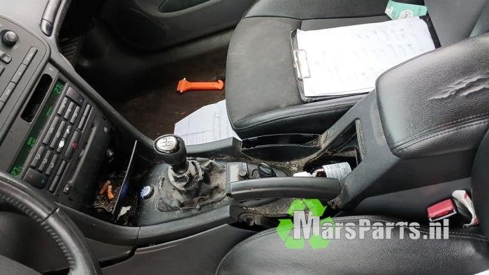 Kachel Bedieningspaneel van een Saab 9-3
