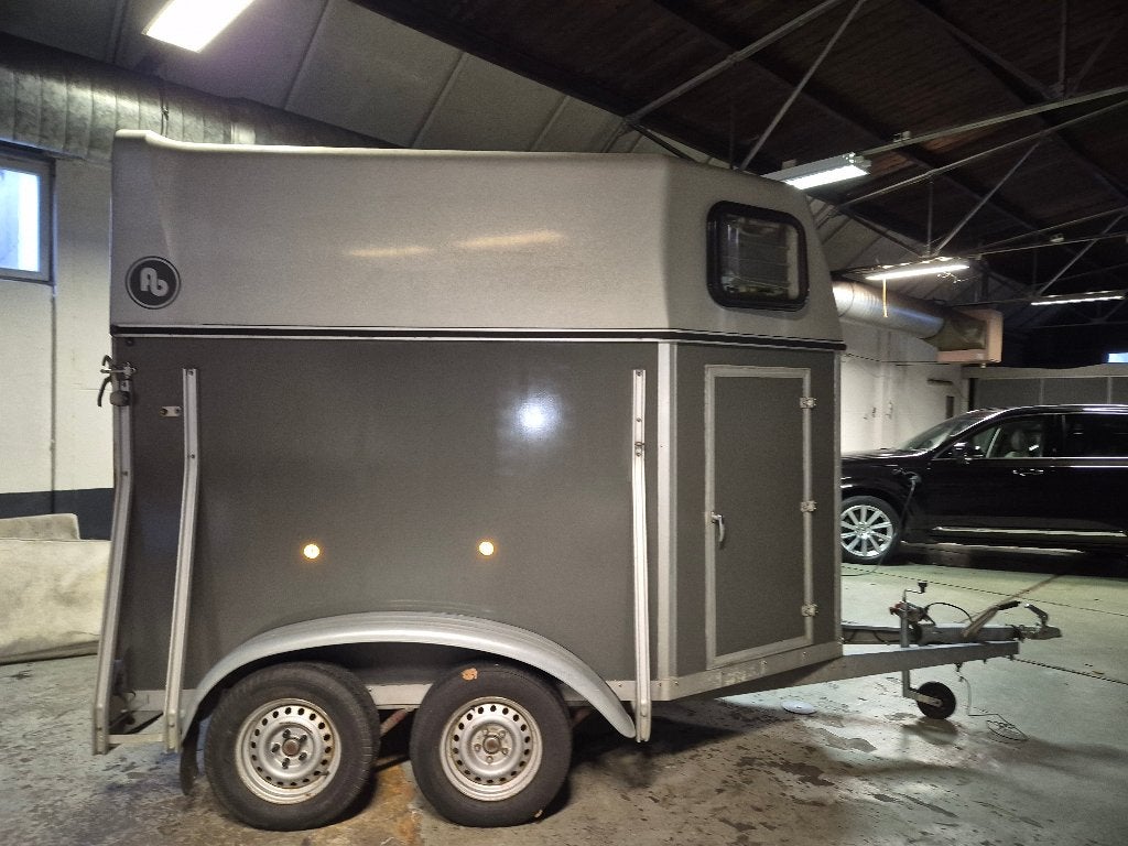 2-paards paardentrailer, Ophalen, Gebruikt, Hout, 2-paards trailer