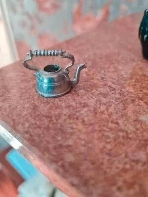 Miniatuur fluitketel voor poppenhuis, Ophalen of Verzenden