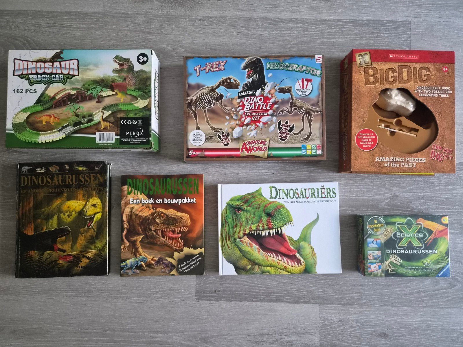 Dinosauriërs verzameling, Ophalen, Zo goed als nieuw