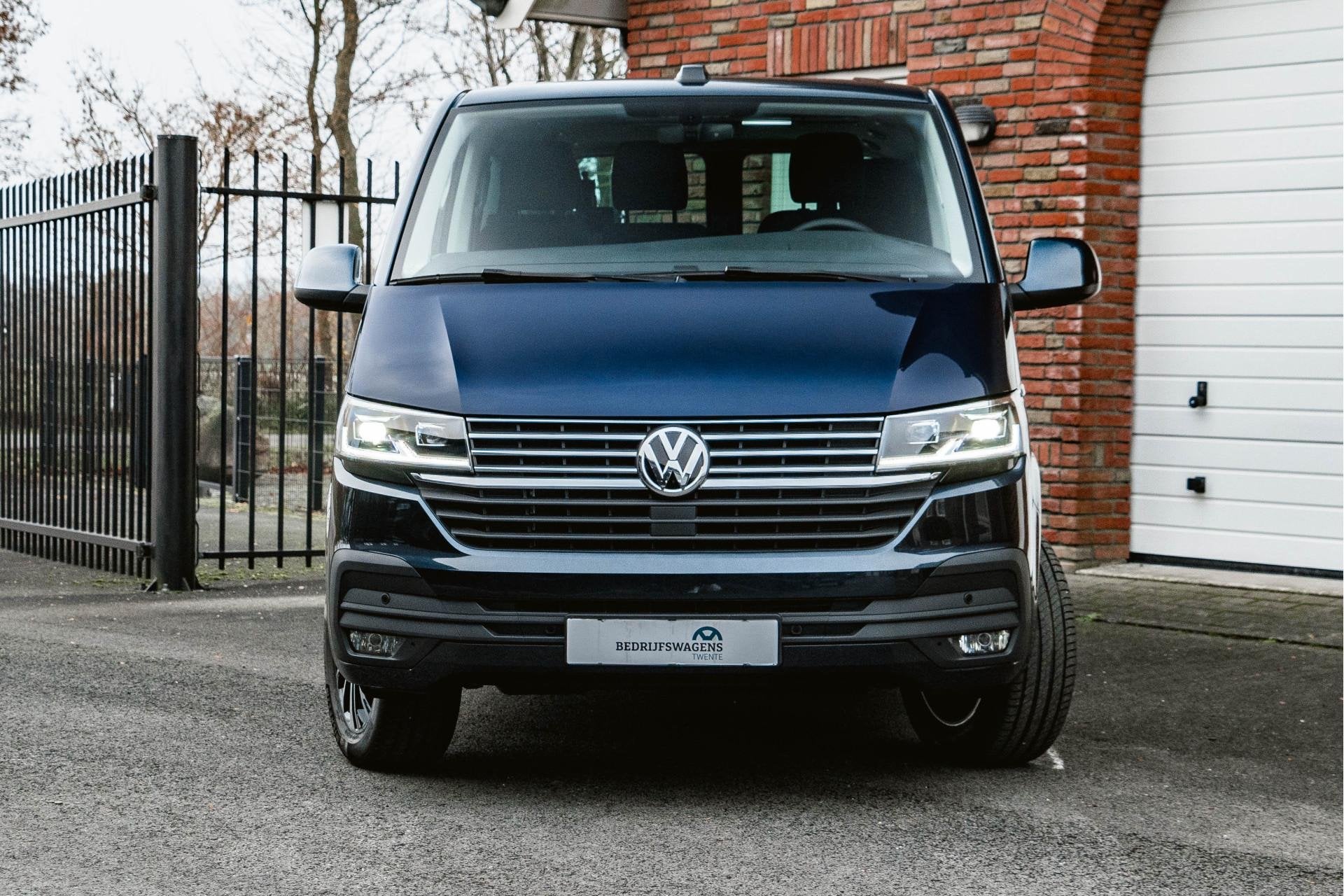 Volkswagen Caravelle T6.1 ROLSTOELBUS 2.0 TDI 150 PK DSG L2H, Automatische klimaatregeling, Stof, Gebruikt, Zwart
