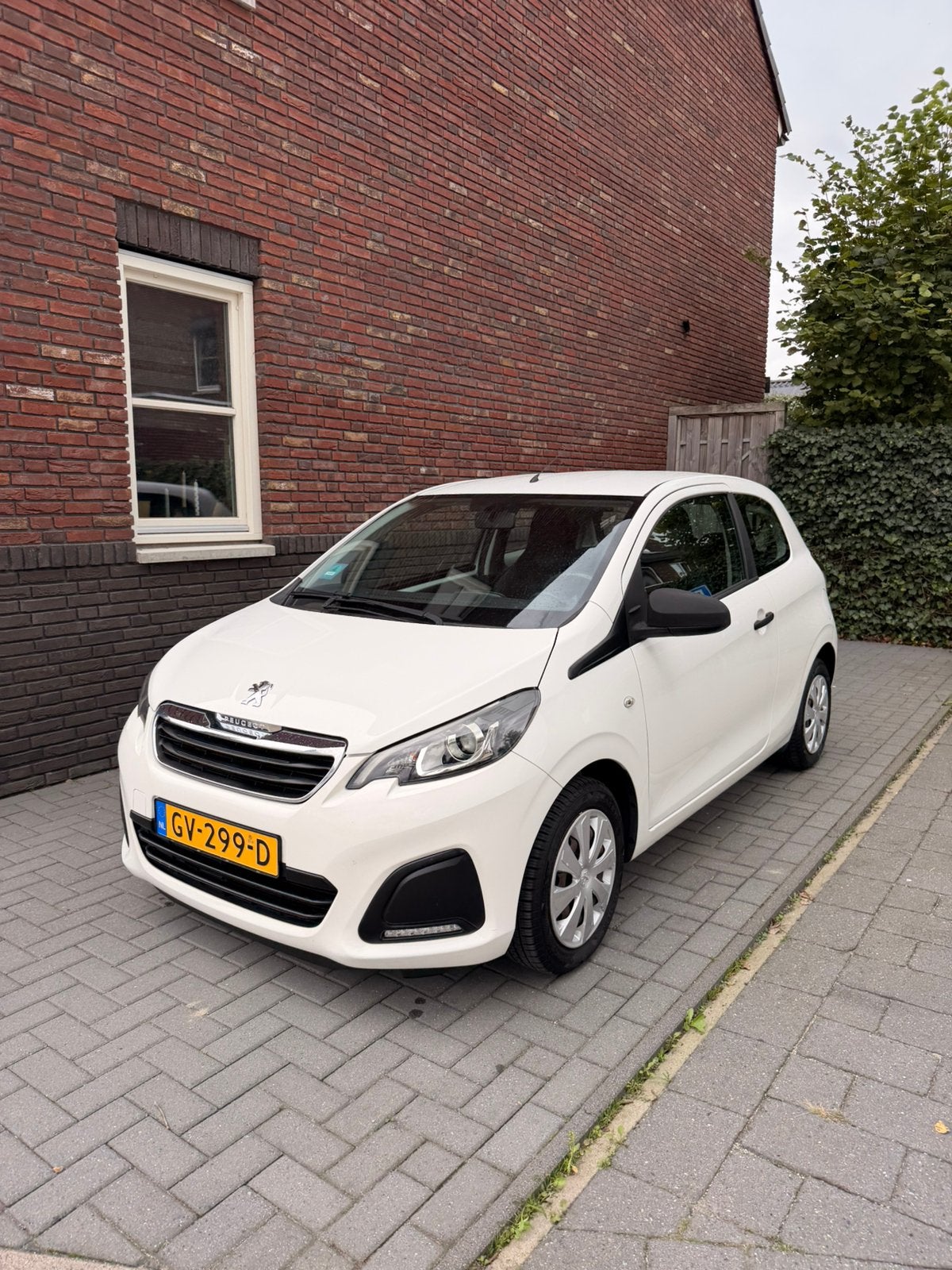 Peugeot 108 1.0 12V E-vti 3DR 2015, Voorwielaandrijving, 4 stoelen, Wit, Origineel Nederlands