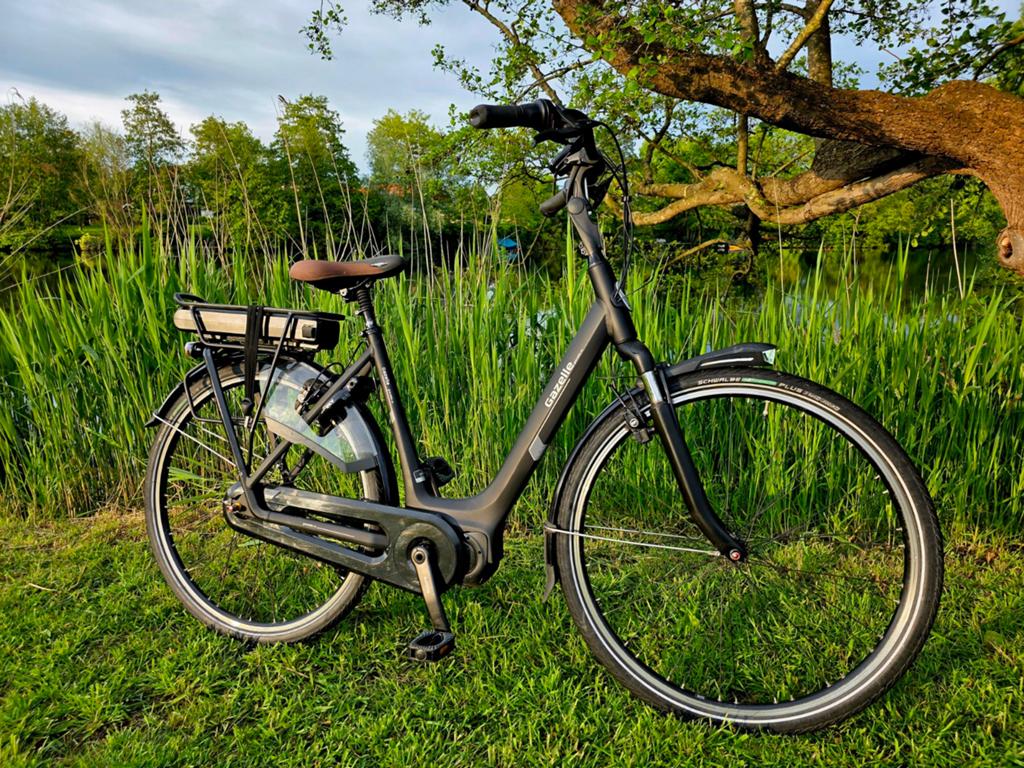 Prachtige Gazelle Bosch , KOGA Sparta, FLYERSET vanaf € 695, Zo goed als nieuw, 51 tot 55 cm, 50 km per accu of meer, Ophalen