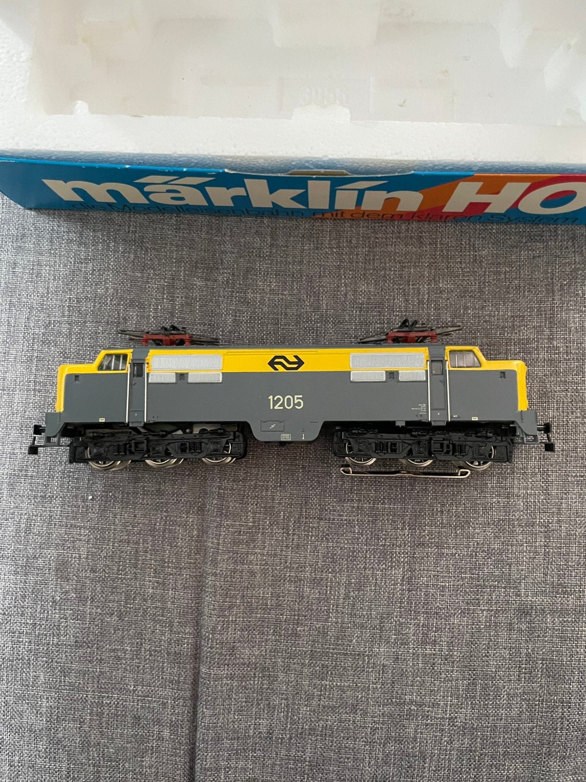 Marklin 1205 3055 analoog, Hobby en Vrije tijd, Wisselstroom, Locomotief, Ophalen of Verzenden, Zo goed als nieuw