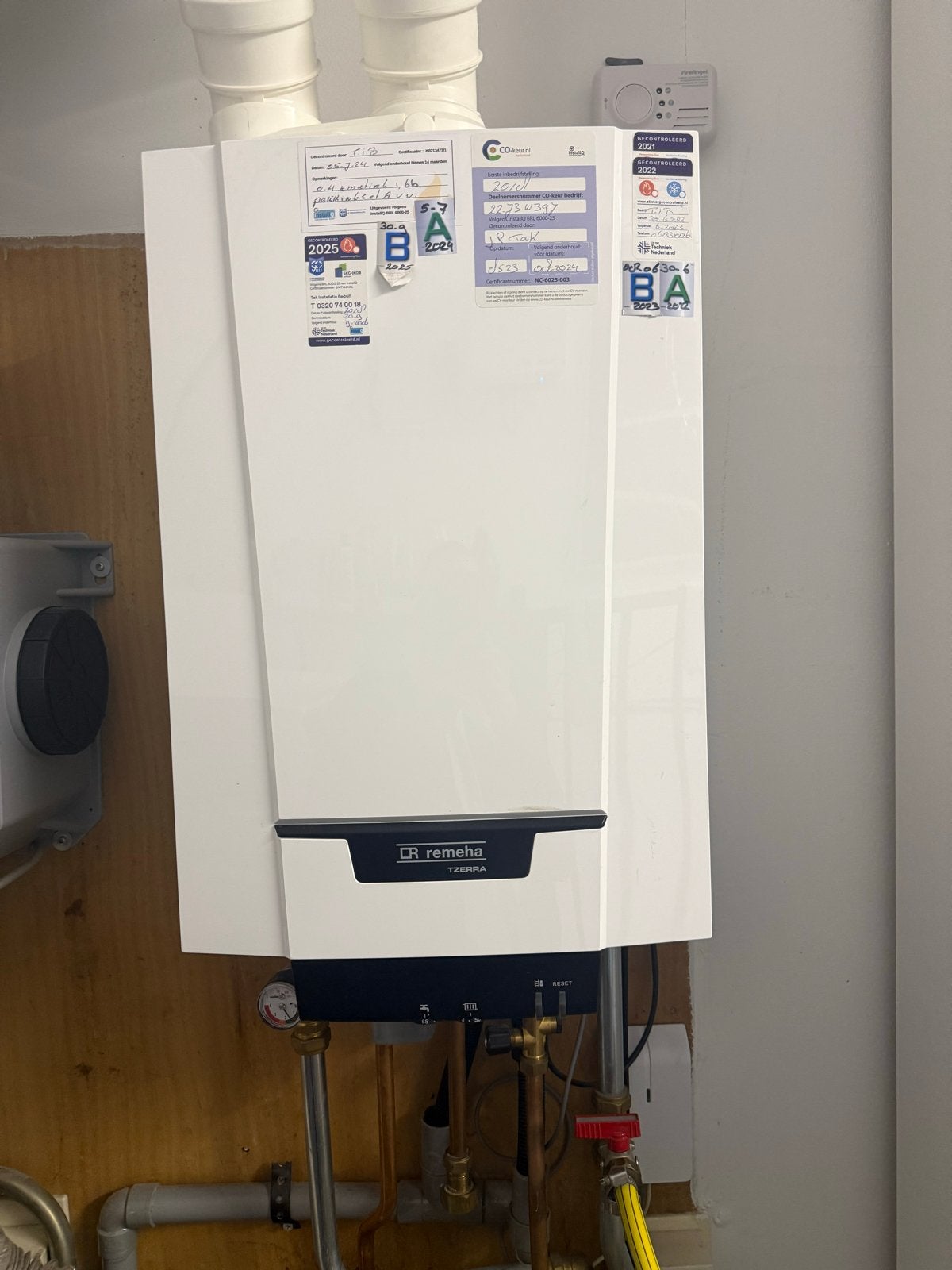 Remeha T-Zerra M28c Plus CW4 CV-ketel uit 2018, Ophalen, 30 tot 80 cm, Gebruikt, Hoog rendement (Hr)