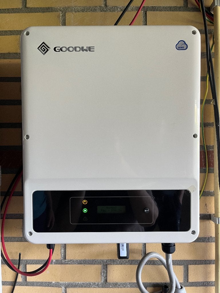 Omvormers 2x Goodwe en 1x Sma, Ophalen, Gebruikt, Overige typen, 200 wattpiek of meer