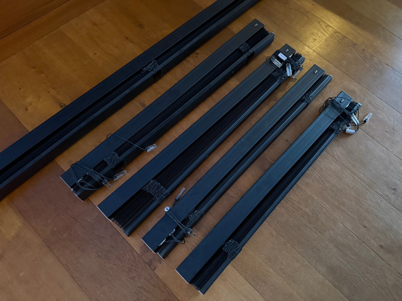 Luxaflex aluminium jaloezieën 50 mm matzwart - diverse maten, Ophalen, Zwart, Metaal, Zo goed als nieuw
