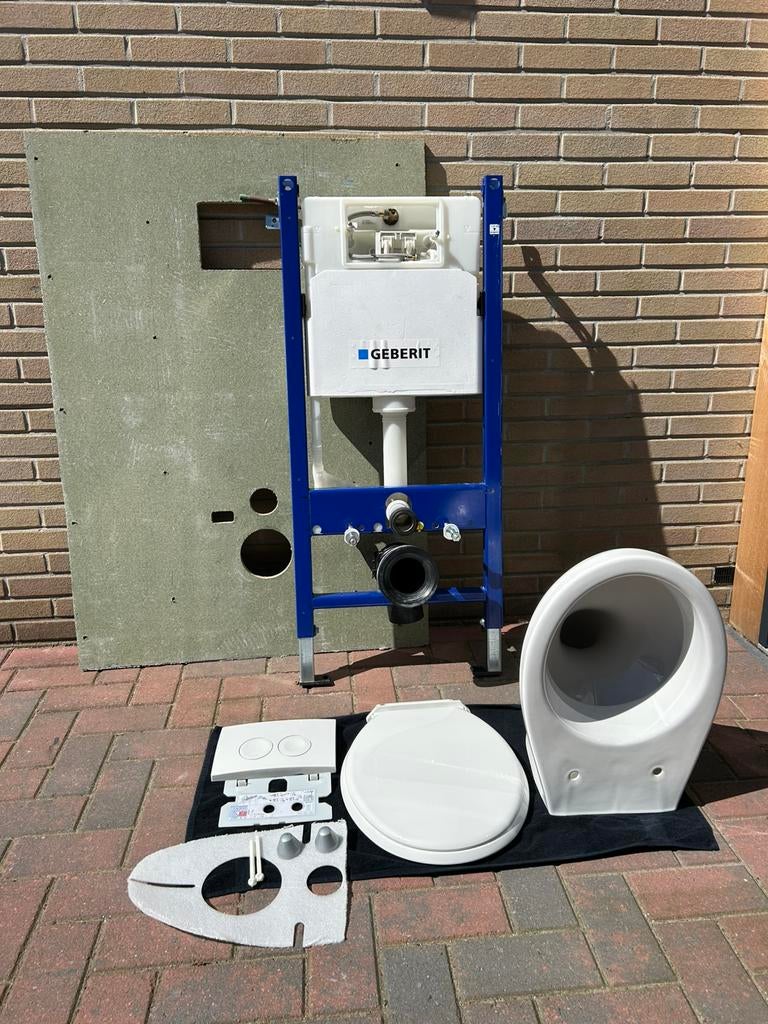 Geberit UP 100 hangend toilet compleet, Ophalen, Gebruikt, Toilet
