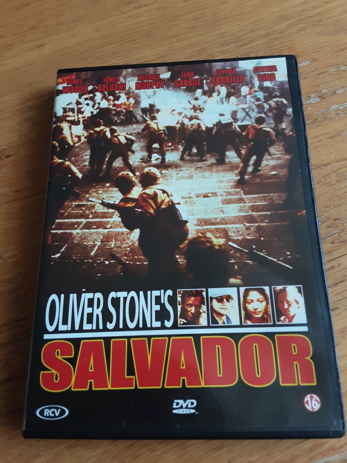 Salvador, Vanaf 16 jaar, Ophalen, Zo goed als nieuw, Drama