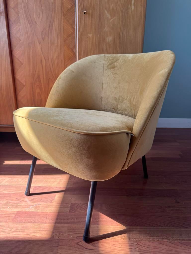 Okergele fluwelen cocktail stoel/fauteuil, Huis en Inrichting, Fauteuils, Ophalen, Zo goed als nieuw, 50 tot 75 cm
