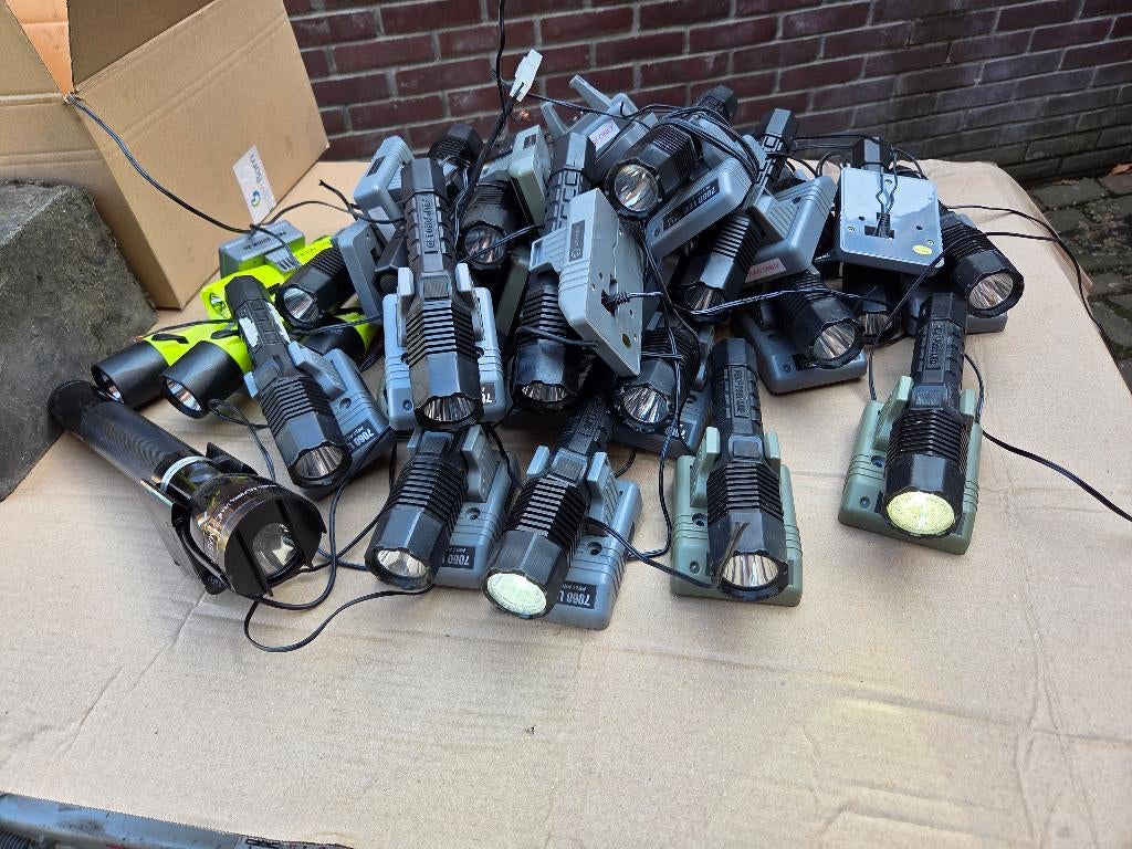 Party,  Peli - 7060 - LED handlamp - zaklamp - zwart, Caravans en Kamperen, Ophalen, Zo goed als nieuw, Batterij