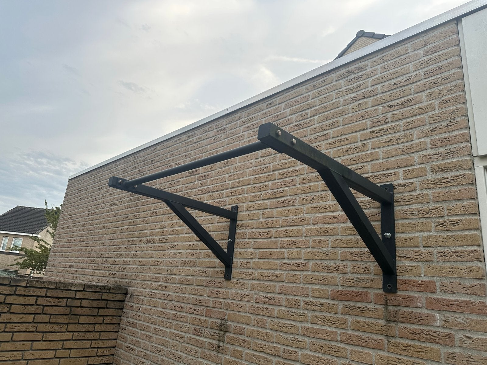 Oprekstang / Pull-up bar 90 cm van de muur, Sport en Fitness, Ophalen, Gebruikt, Armen, Oprekstang