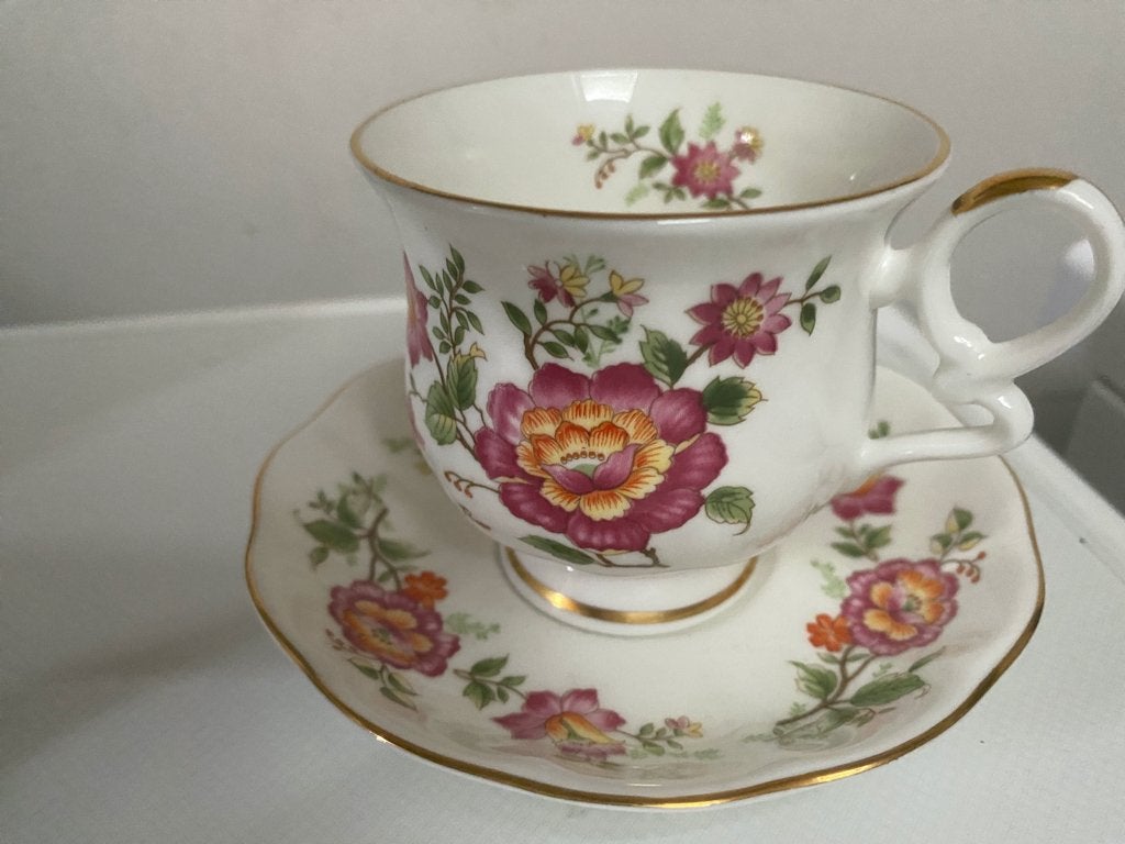 Kop en Schotel Royal Ascot " Indian Rose", Ophalen of Verzenden, Zo goed als nieuw, Porselein, Kop en/of schotel