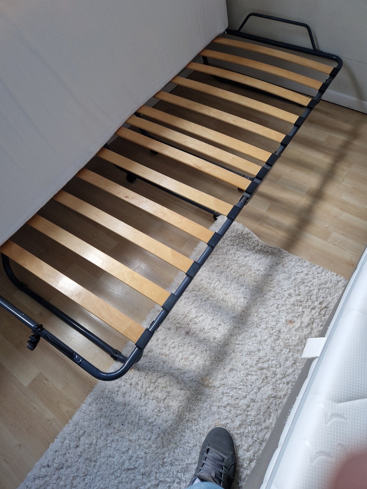 Klapbed 190x80 met nieuw matras - Ideaal voor logees!, Ophalen, Eenpersoons, Zwart, Praktisch en ruimtebesparend