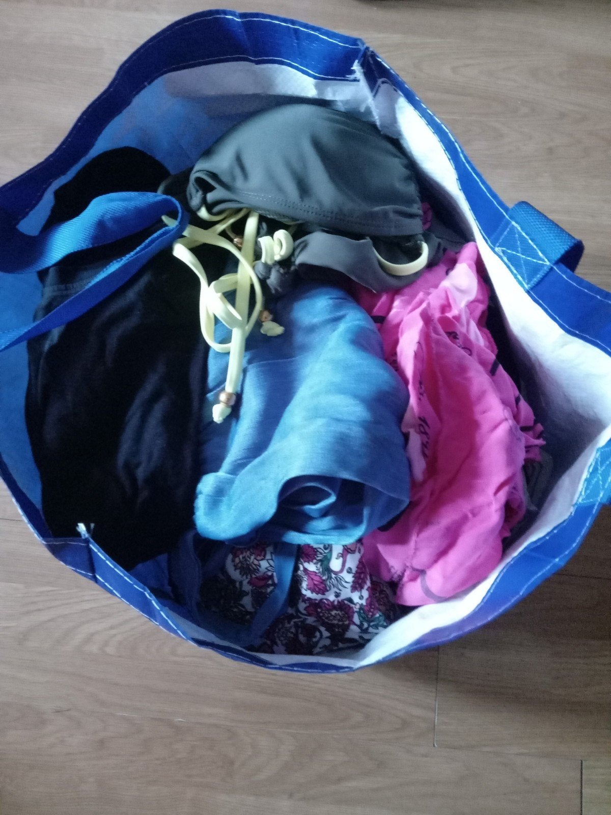 MOET SNEL WEG  tas Dameskleding Maat M en L, Kleding | Dames, Ophalen, Zo goed als nieuw, Maat 38/40 (M)