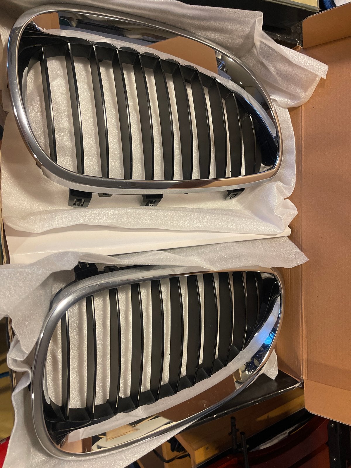 Originele Nieren voor BMW E60 - zgan in Doos, Voor, Nieuw, Ophalen of Verzenden, Bumper