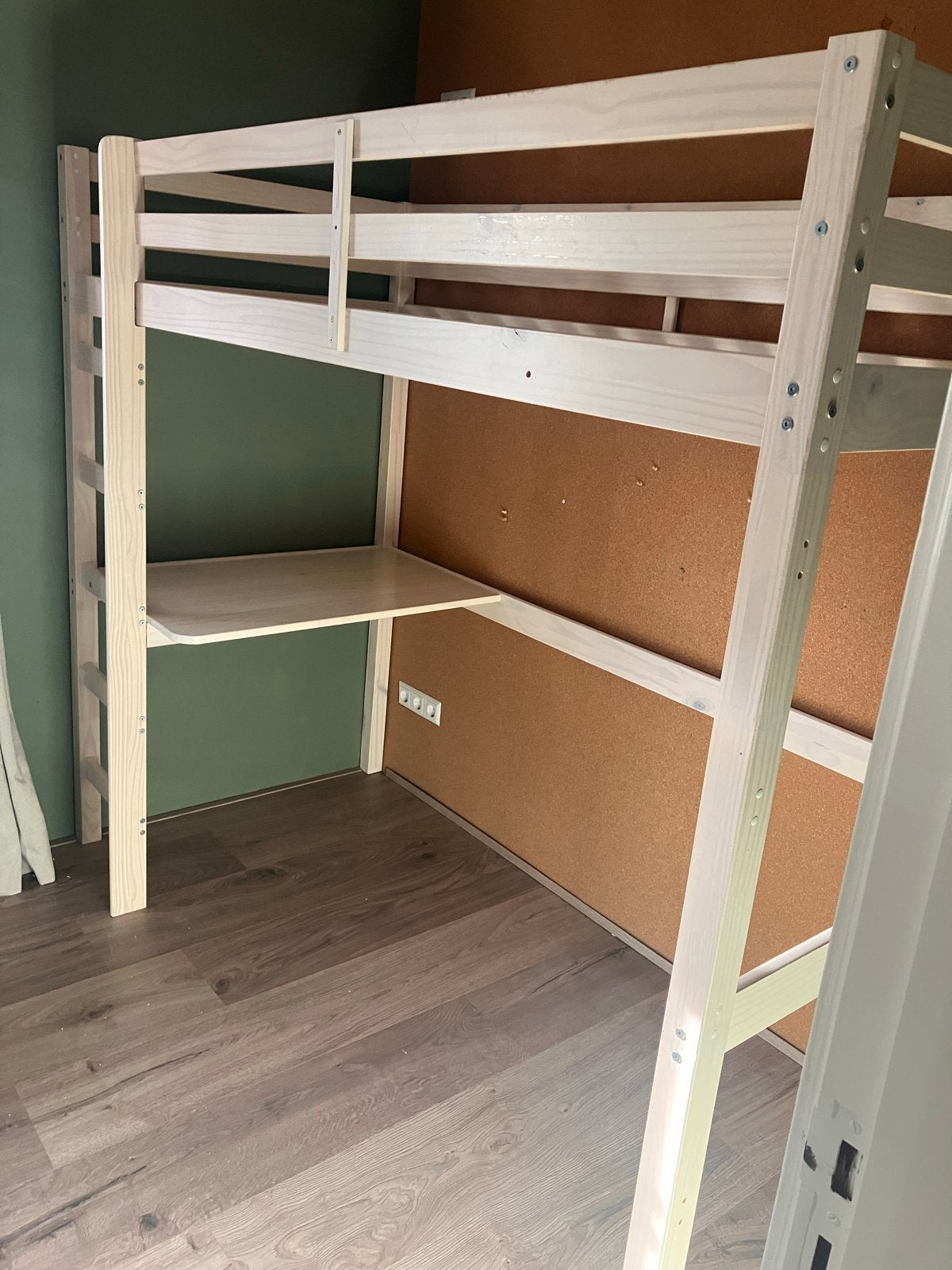 Hoogslaper white wash 90x200 met bureau, Huis en Inrichting, Ophalen, Gebruikt, Eenpersoons, 160 tot 180 cm