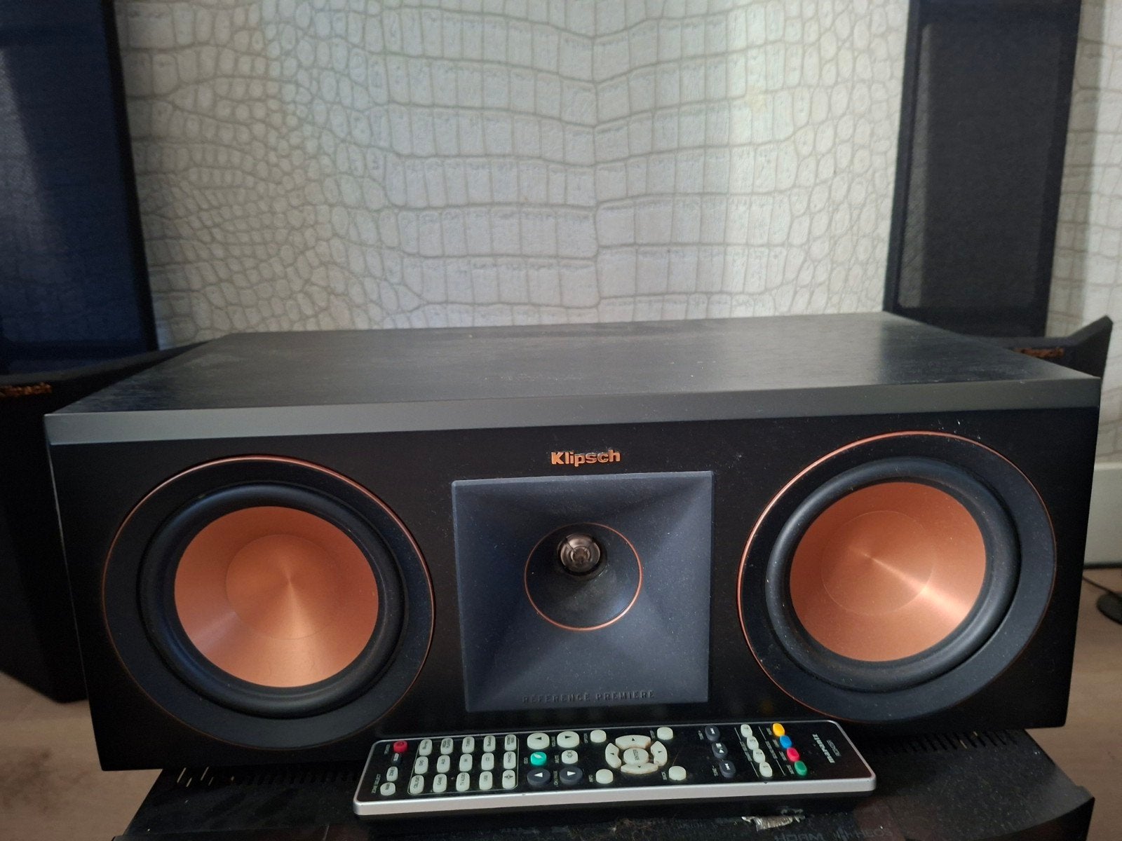 Klipsch RP-500C, Audio, Tv en Foto, Luidsprekers, Zo goed als nieuw, 60 tot 120 watt, Geschikt voor surround/home cinema, Center speaker