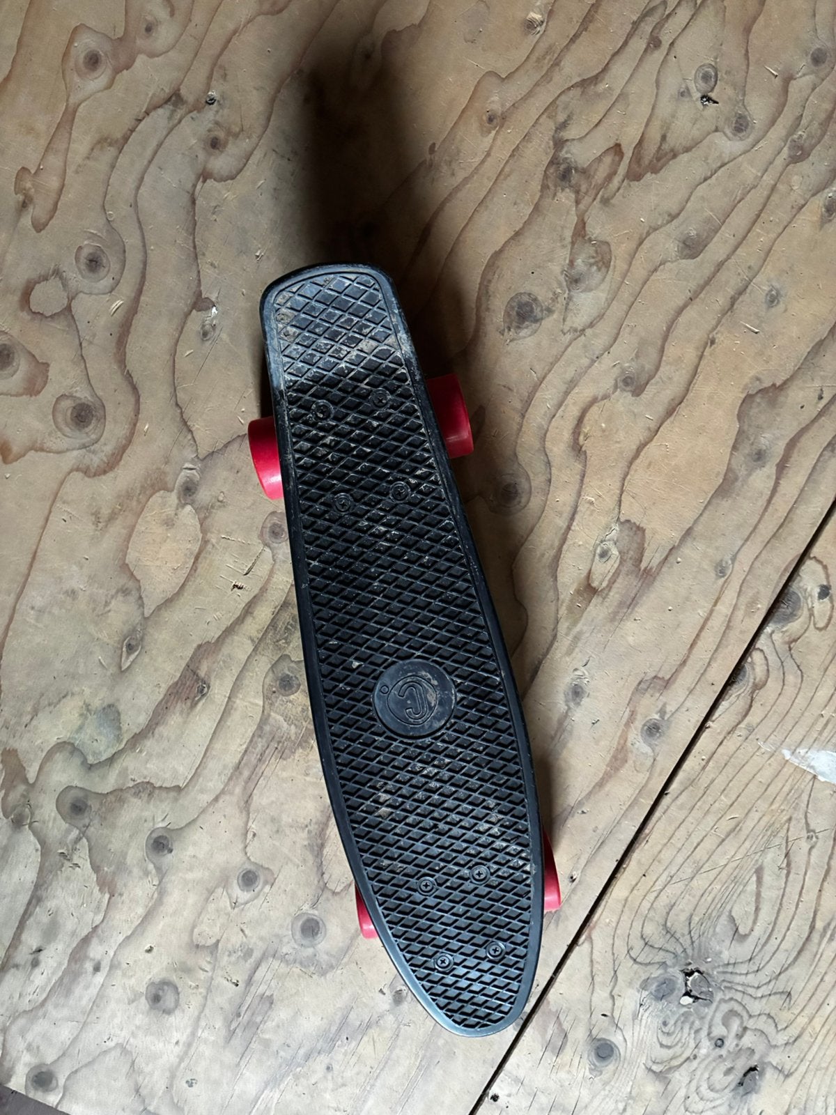 Mini skateboard / penny  – zwart en rode wielen, Ophalen, Gebruikt