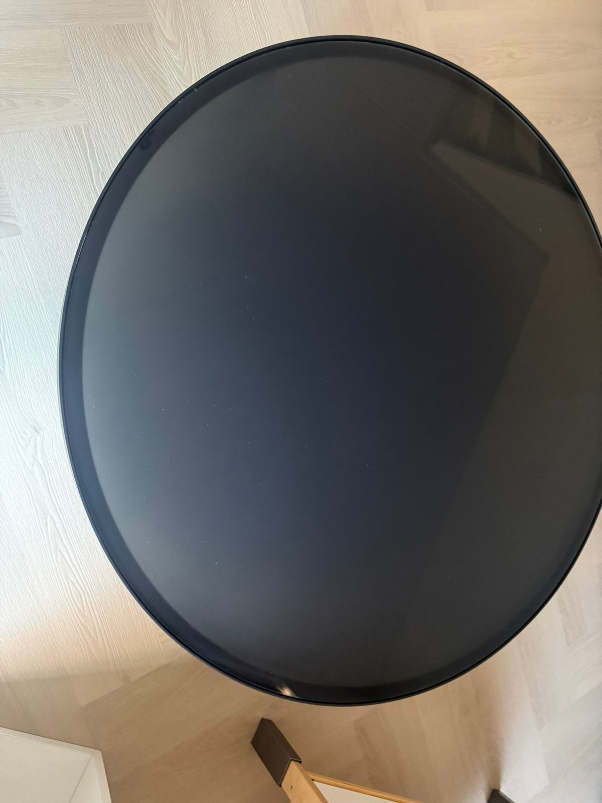 Ronde salontafel met glazen blad en marmerlook onderstel, Huis en Inrichting, Tafels | Salontafels, Ophalen, Rond, Glas