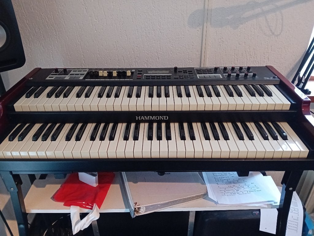 Hammond SK2, zeer compleet, Overige aantallen, Zo goed als nieuw, Midi-aansluiting, Ophalen