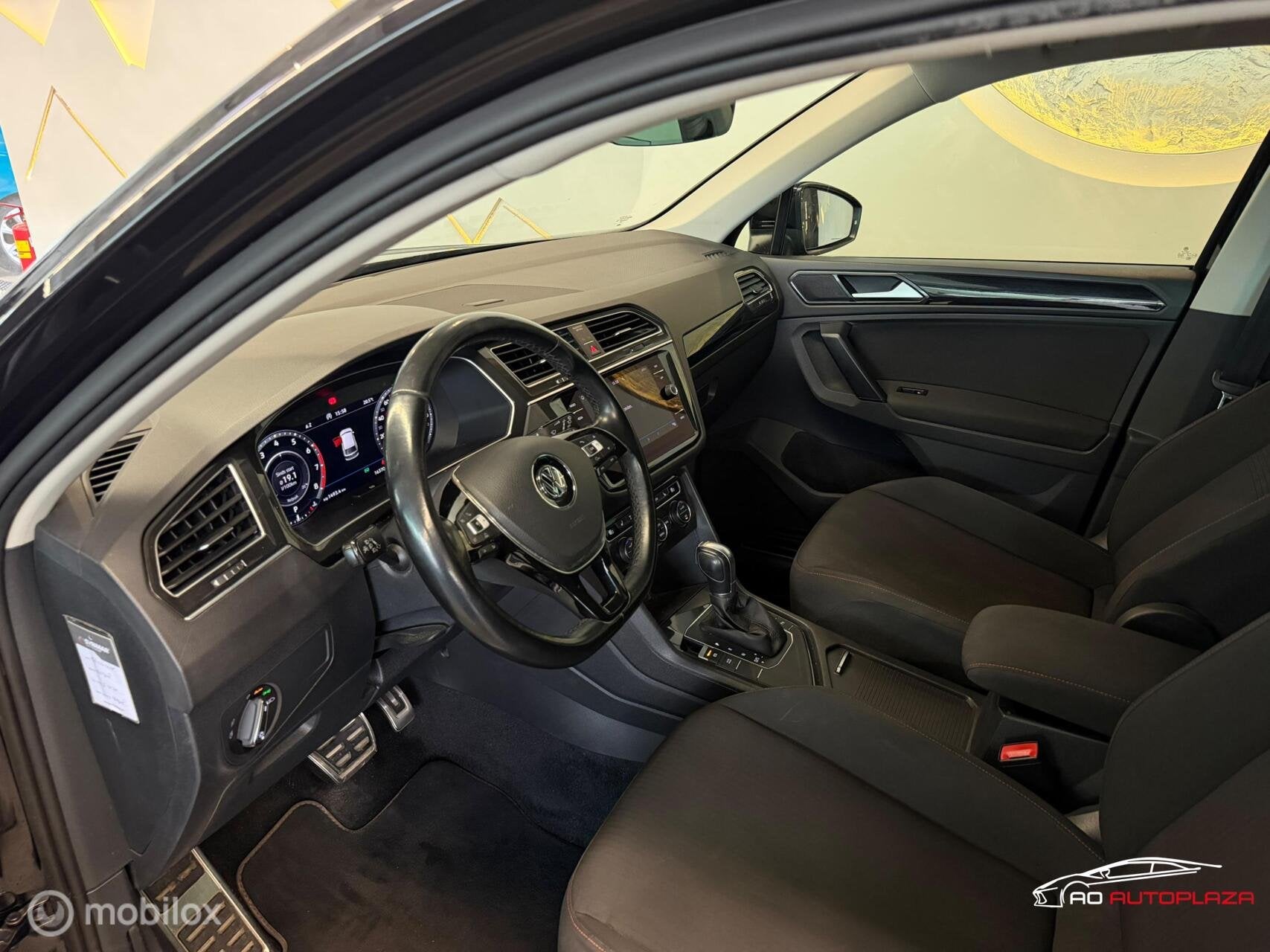 Volkswagen Tiguan 1.4 TSI ACT Highline Sound/ACC/Virtual Coc, Auto's, Automatische klimaatregeling, 1800 kg, Euro 6, 4 cilinders