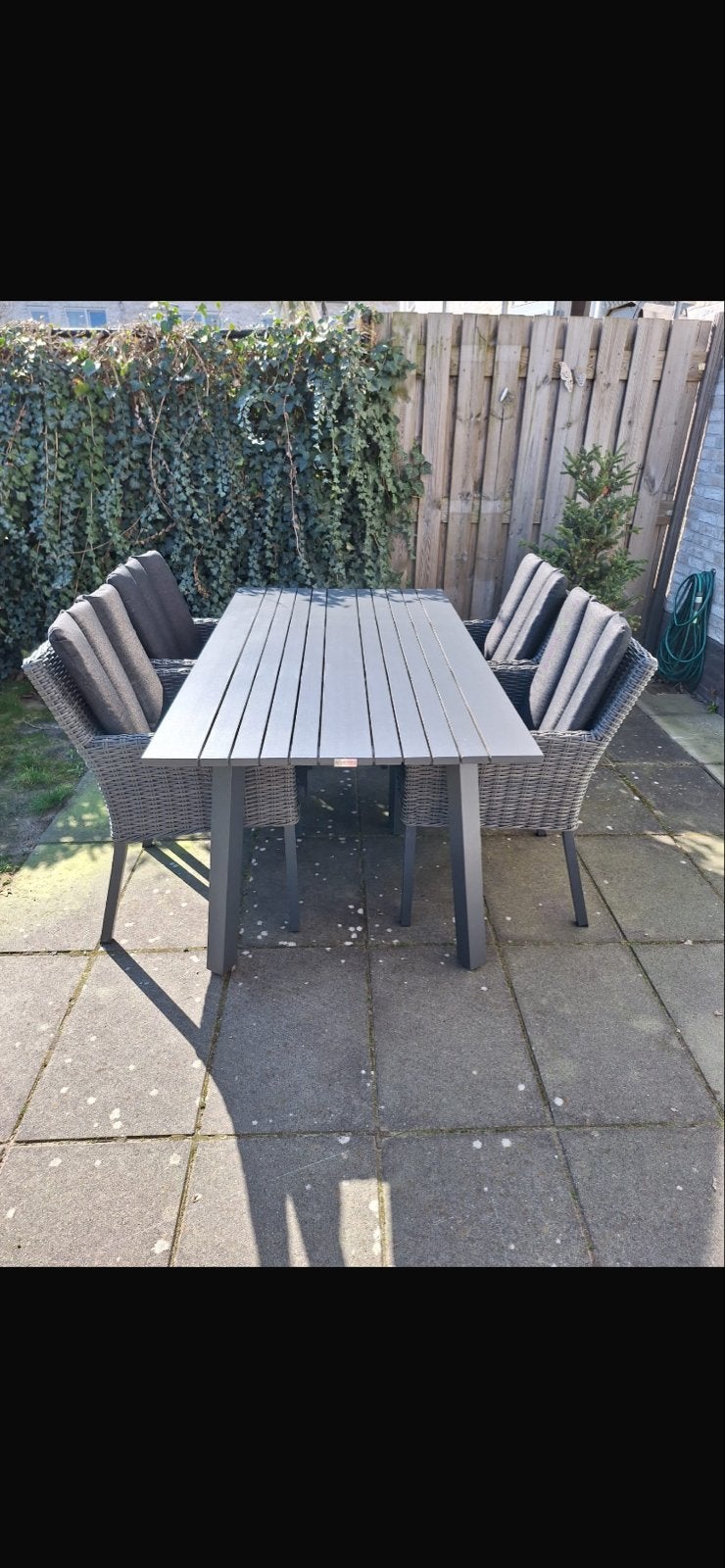Moderne Tuinset met 4 Stoelen en Tafel, Ophalen, 4 zitplaatsen, Eettafel, Zo goed als nieuw