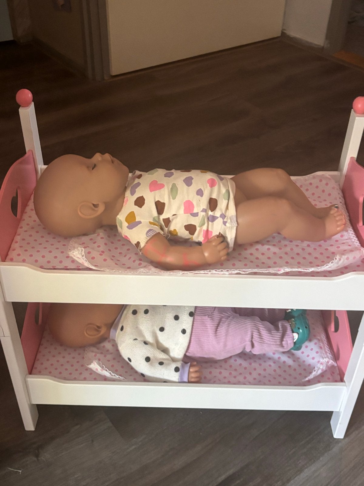 2 Baby Born poppen met kinderwagen, luiertas en stapelbed, Ophalen, Gebruikt, Babypop