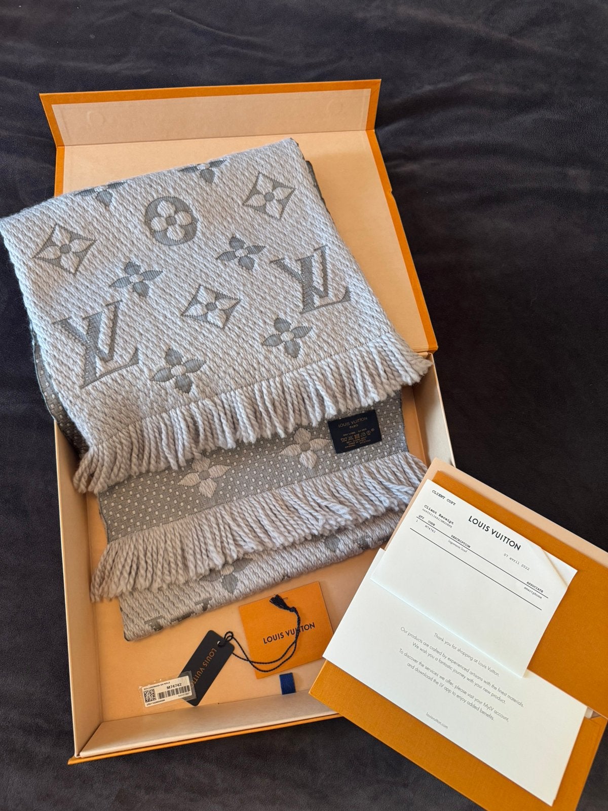 Louis Vuitton Logomania Scarf – M74742 – Grijs, Ophalen of Verzenden, Zo goed als nieuw, Maat 46/48 (XL) of groter, Sjaal