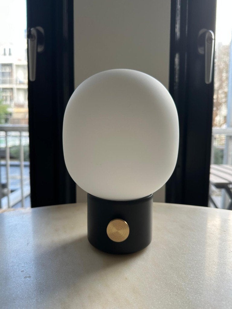 Audo Copenhagen - JWDA Portable Table Lamp | Tafellamp, Overige merken, Ophalen of Verzenden, Zwart, Design