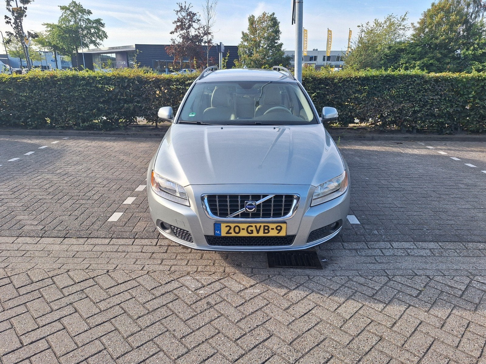 Volvo V70 2.0 2008 Youngtimer, 145 pk, Beige, 4 cilinders, Handgeschakeld