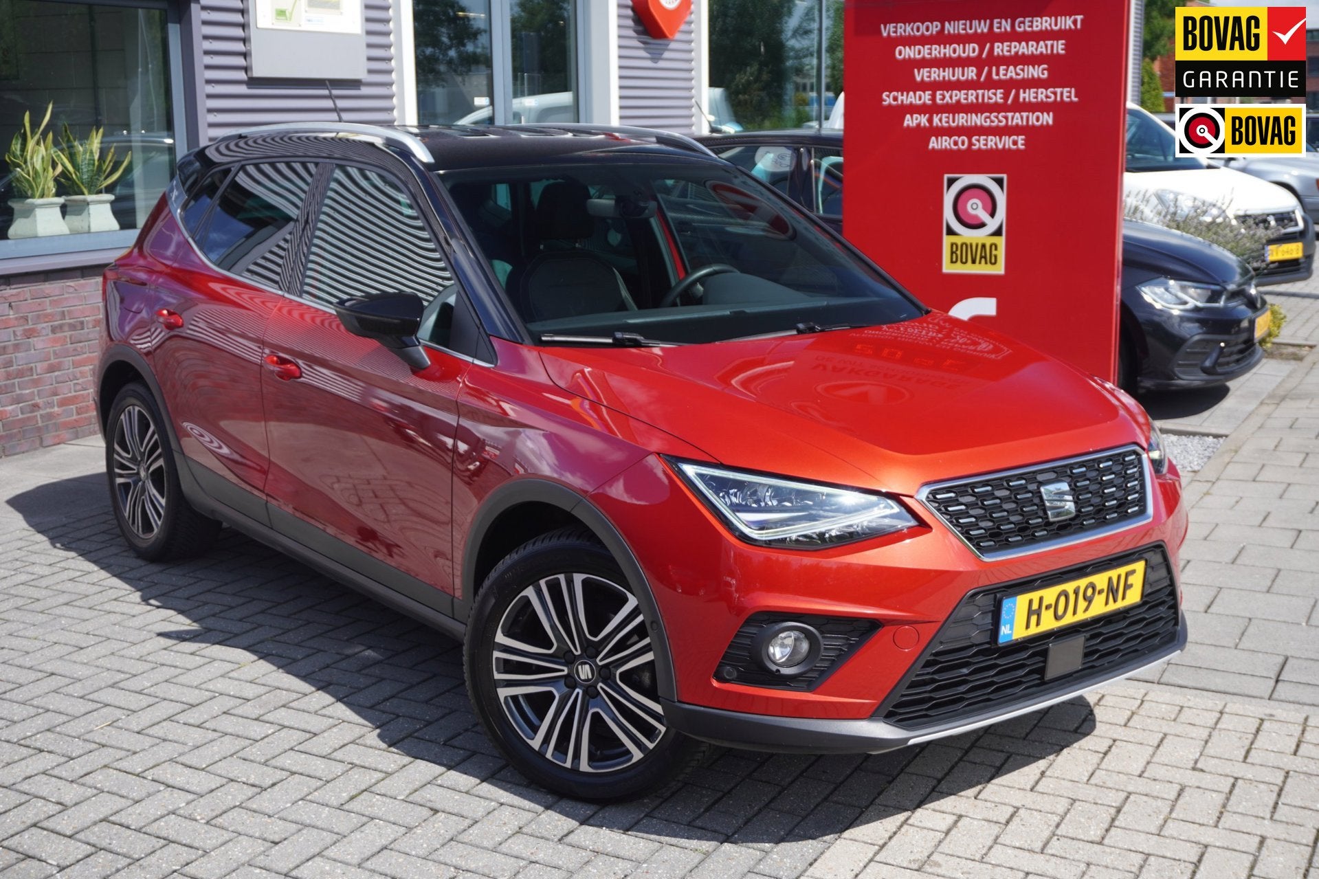 Seat Arona 1.0 TSI Xcellence Business Intense / Trekhaak / V, Stof, 116 pk, 49 €/maand, Bedrijf