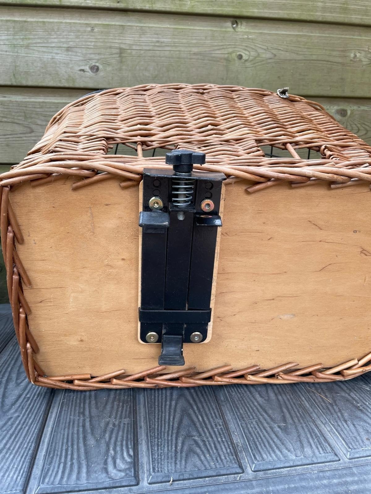 honden fietsmand voor achter, Ophalen