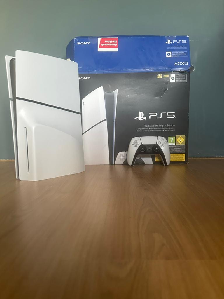Playstation 5 slim, Ophalen of Verzenden, Zo goed als nieuw