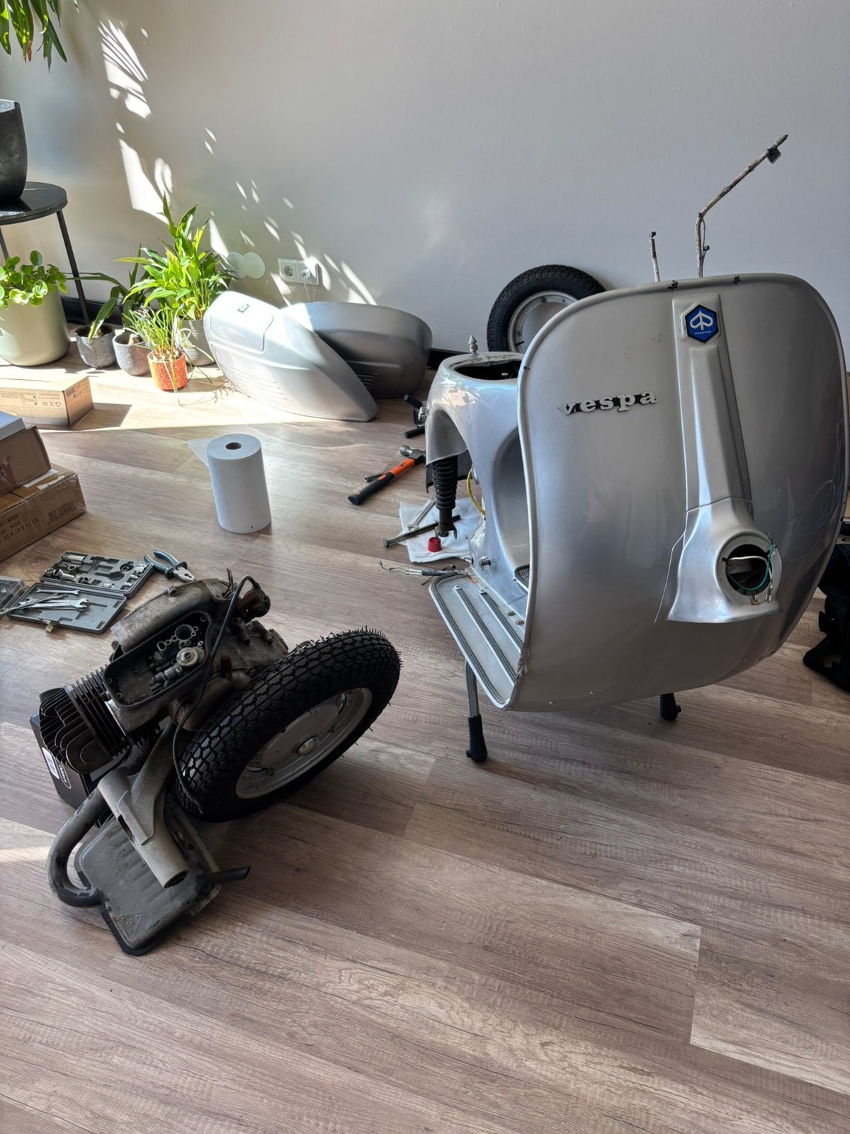 Vespa Sprint Veloce 150cc (Hulp gezocht bij restauratie), Ophalen, Zo goed als nieuw, Benzine