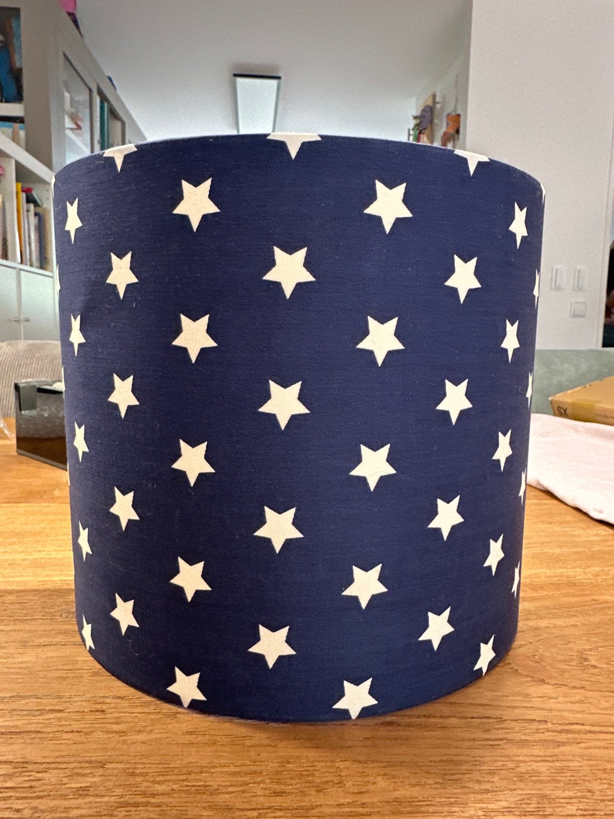 Wandlamp donkerblauw met witte sterren - Kinderkamer, Huis en Inrichting, Lampen | Wandlampen, Textiel, Overige fittingen, Ophalen of Verzenden